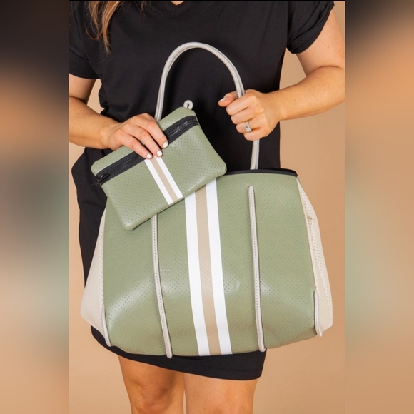 HAUTE SHORE Bags Nwt Haute Shores Large Neoprene Tote Poshmark